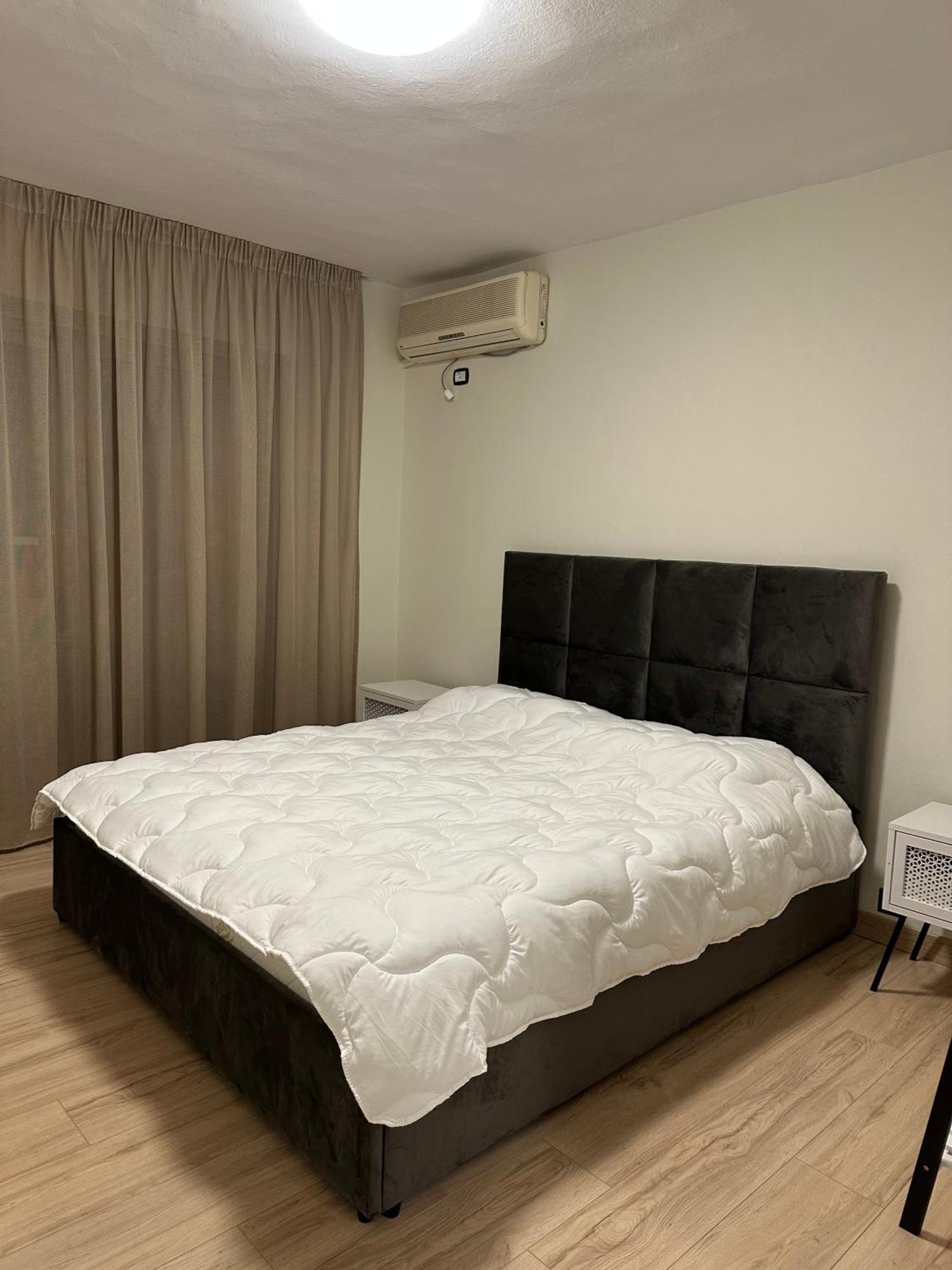 White Apartment, In The Center Of Tirana Eksteriør billede